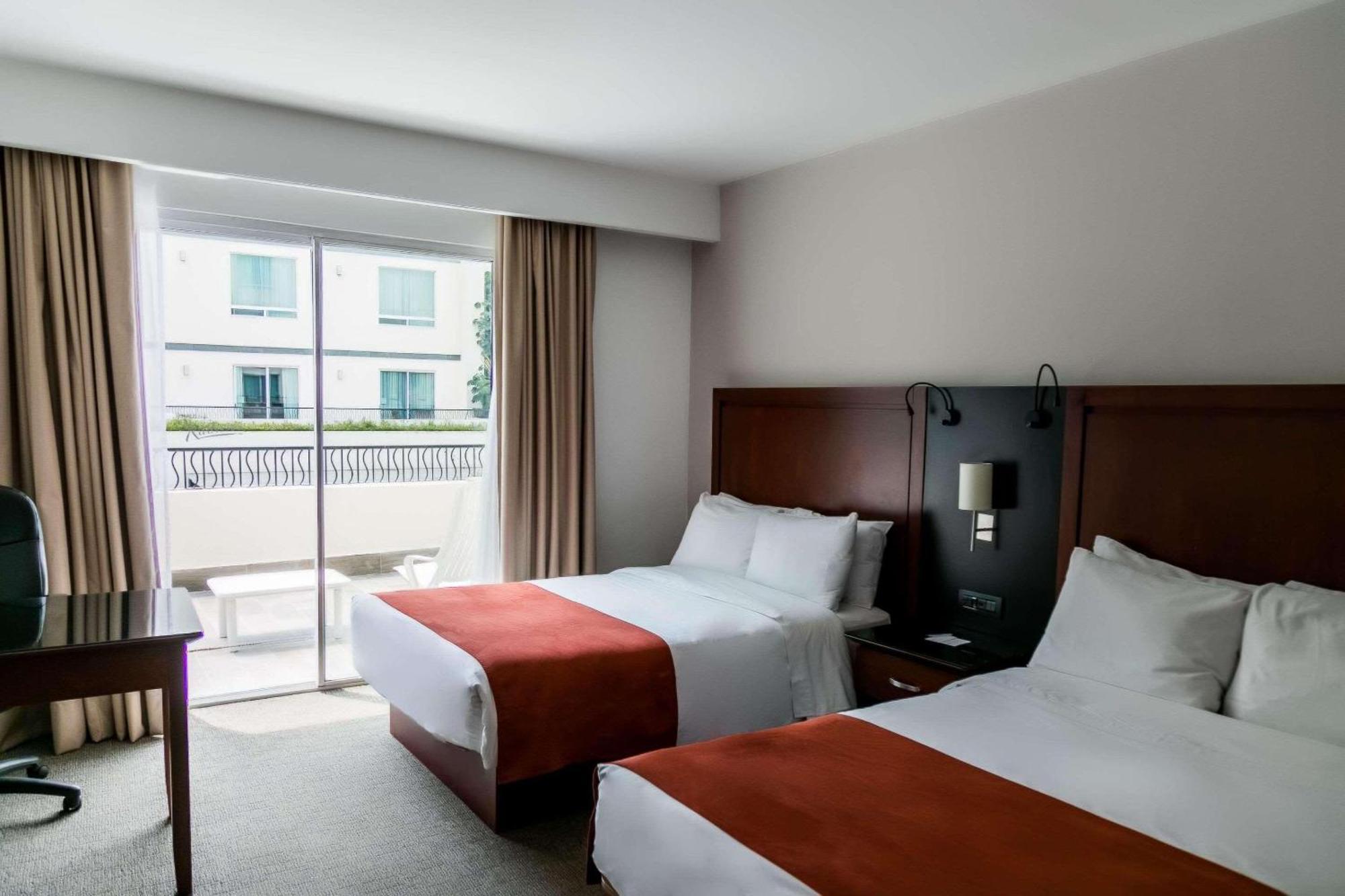 Radisson Poliforum Plaza Hotel León Kültér fotó